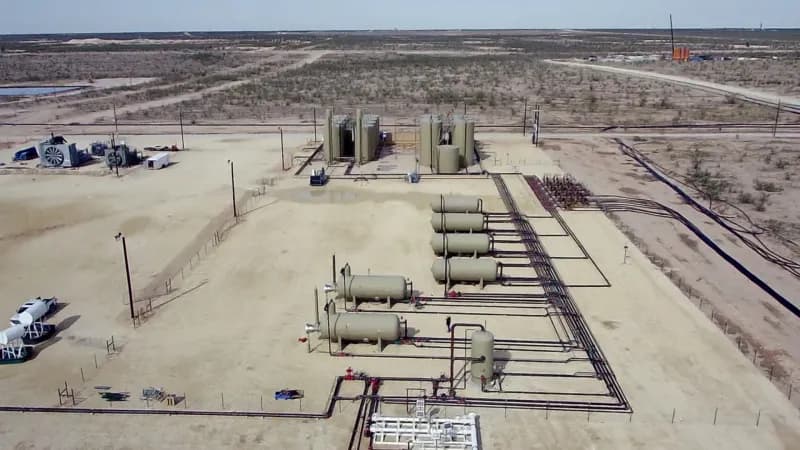 Viking Inc. oilfield production equipment — aerial view